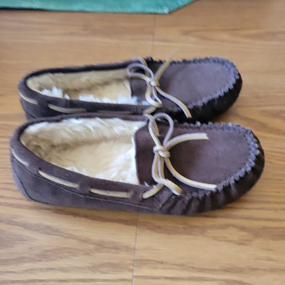 Target | Mocassin slippers - Picture 4 of 5